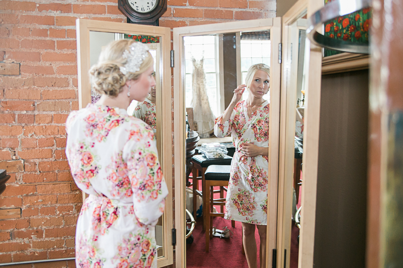Seattle wedding bride preprations with sugar plum robe