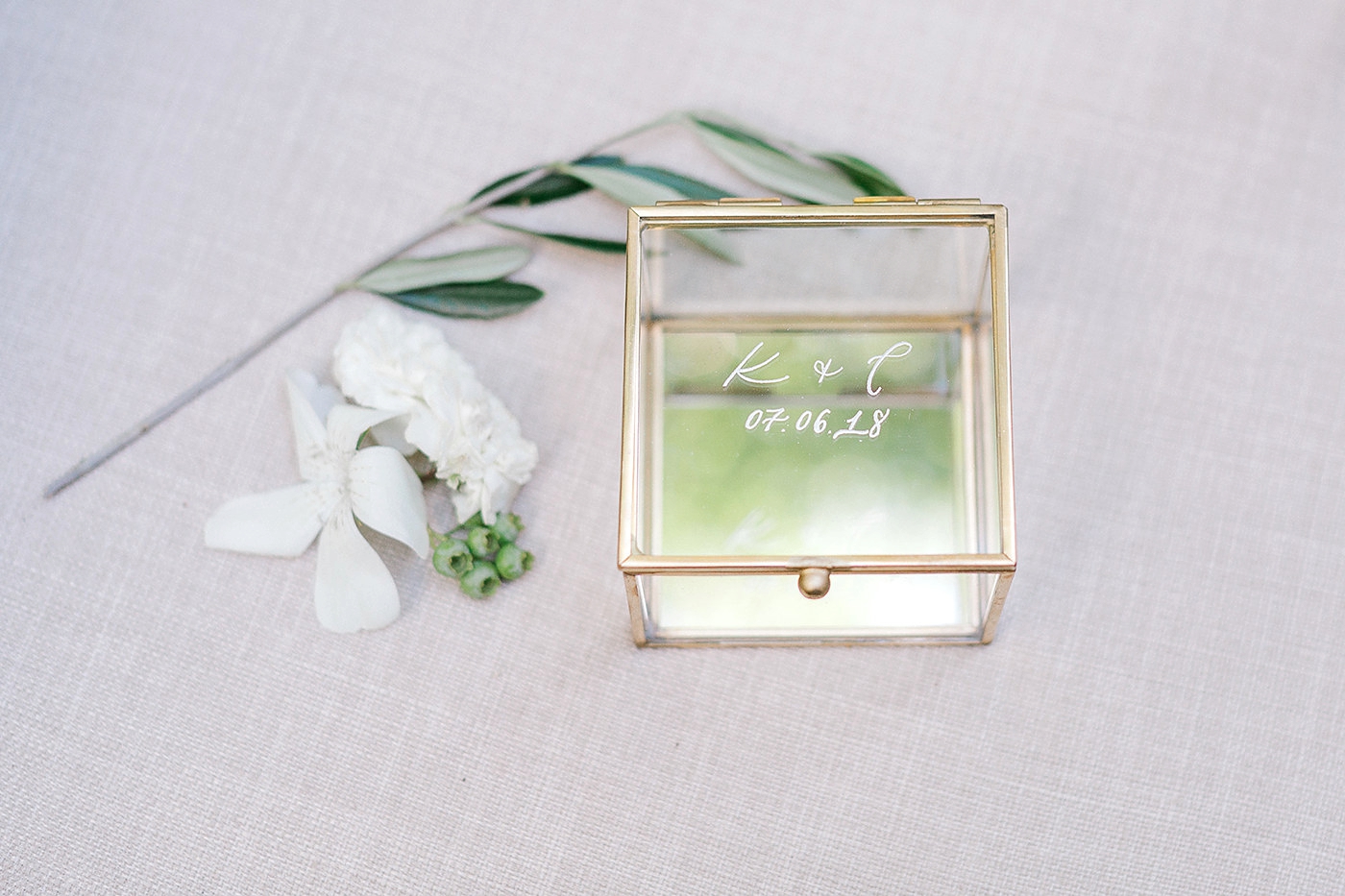 Glass engraved keepsake box